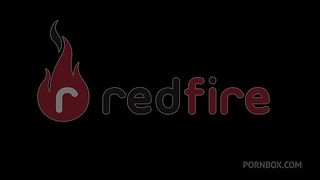 Comendo a bucetinha e o cuzinho doce da mulata safada Indyara Dourado - Com Vinny Burgos