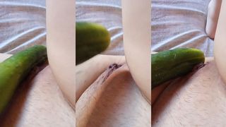 GRETALA - SI ACCAREZZA COL CETRIOLO