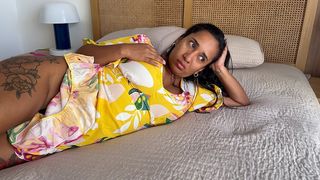 A MADRASTA PEITUDA LEYNE RODRIGUEZ E O ENTEADO DIVIDIRAM A CAMA E FIZERAM SEXO.