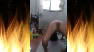 JADE MAKING A BRIDGE