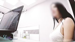 Mujer caliente tiene una cita con el doctor y este de la folla
