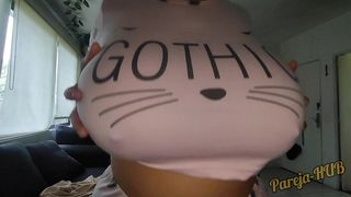 HERMOSA LATINA DE COPA J38 SACUDE SUS TETAS FRENTE A LA CAMARA