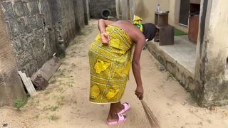 OUTDOOR SEX WITH THE SQUIRT QUEEN