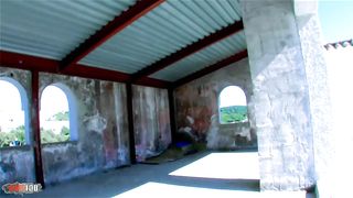 Skinny babe Gabrielle Neva gets ass fucked at the beach