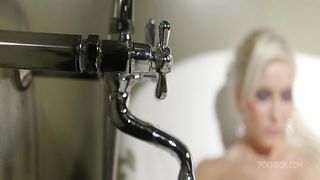 Hot Babes In the Tub - Busty Lesbian Sluts Simony Diamond & Jarushka Ross Stuff Their Holes