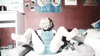 Spooky Boogie - BBC dildo stretches tight Harley Quinn's asshole