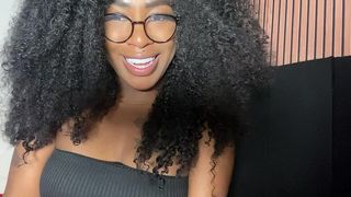 PUNHETA GUIADA- GOZE COMIGO SAFADINHO ESTOU COM MUITO TESAO, MINHA BUCETA ESTA PEGANDO FOGO.