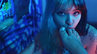 LESBIAN FOOT & STRAP-ON PLAY