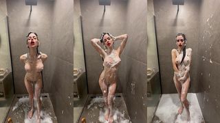 SUPER FOAMY TEASING SHOWER