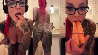 INSERTION CARROTS IN MY ASS