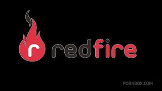 Taras de um fotografo 2! Fodendo o cuzinho e gozando na cara das pornstars gostosas [Parte 3]