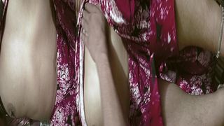 PRESSING BOOBS OF INDIAN DESI GIRLFRIEND