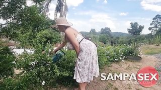 Loira gostosa foi passear no Jardim e acabou com o cu arrombado e cheio de porra - Regina Rizzi - MarquesXXX