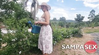 Loira gostosa foi passear no Jardim e acabou com o cu arrombado e cheio de porra - Regina Rizzi - MarquesXXX