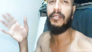 Iniciando a filha do pastor da igreja que tem a buceta gigante no fist anal, e comendo ela na pele e no pelo.