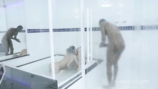 Changing couples at the motel