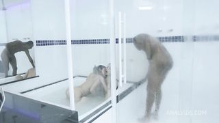 Changing couples at the motel