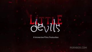 Young lady fucking her ass hard for the first time on the scene