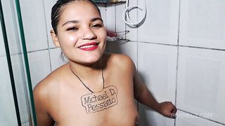 Novinh safado me comeu no banheiro