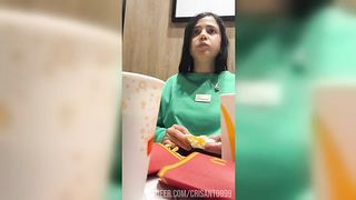 BEAUTIFUL HUNGRY VENEZUELAN ARRIVES IN THE UNITED STATES VERY HUNGRY FOR FOOD AND COCK AND MONEY SO I HELP HER BY MAKING THIS VIDEO