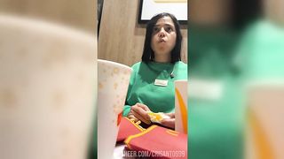 BEAUTIFUL HUNGRY VENEZUELAN ARRIVES IN THE UNITED STATES VERY HUNGRY FOR FOOD AND COCK AND MONEY SO I HELP HER BY MAKING THIS VIDEO