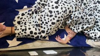 MEU NAMORADO GOZOU NO MEU PE ENQUANTO ESTAVA COCHILANDO