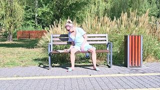 RELAX ON THE BENCH(DISCREET MASTURBATION)
