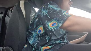 DRIVING WITH TITS OUT IN MILANO