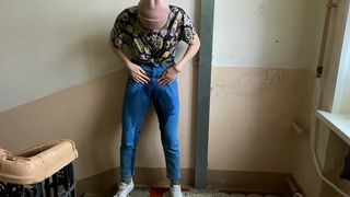 SEXY BABE EXTREME PUBLIC JEANS WETTING