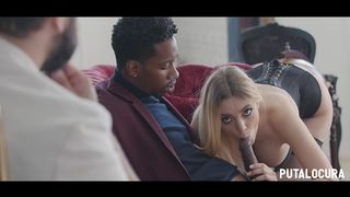 PUTALOCURA - RUBIA TETONA PAOLA HARD SE FOLLA UNA BBC FRENTE A SU CORNUDO ESPOSO