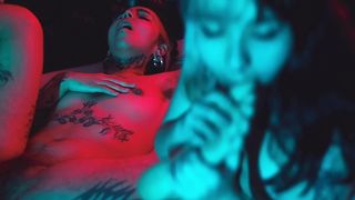 FOOT LESBIAN ORGY IN BED