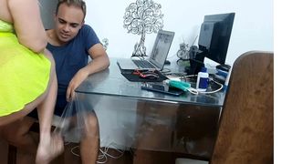 PUTONA TO SHOW THAT SHE LOVES TO DO WHATEVER SHE WANTS.