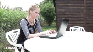 Une bonne grosse bite dans le cul pour Cindy Picardie