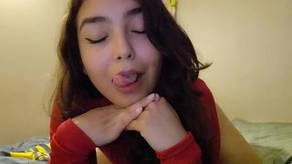 MASTURBATING WHILE WATCHING PORN