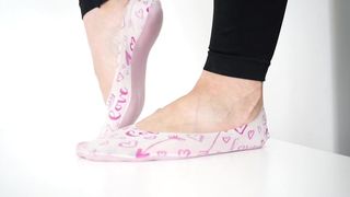 TRAMPLING AND SOCKSJOB AFTER WORKOUT