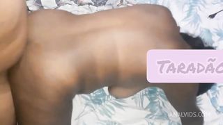 Gozando gostoso no rabo da preta
