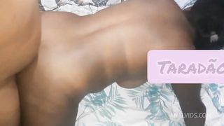 Gozando gostoso no rabo da preta