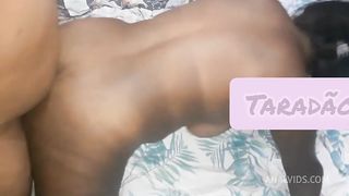 Gozando gostoso no rabo da preta