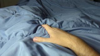 I WOKE UP AT THE MIDDLE OF THE NIGHT TO JERK ME OFF
