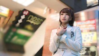 街で見かけた地下アイドル　大学とアイドルを良質するために涙ながらの出演