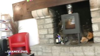 Tatiana a bien fait d'accepter le deal de son pervers de coloc et lui donne son cul et ses gros seins !