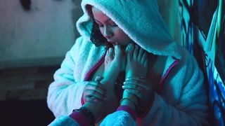 BBW EBOMY LESBIAN FEET WORSHIP ON PETTIE TATTOED GIRLFRIEND