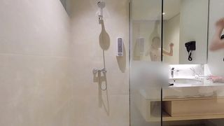 ONE DAY SHOWER(とある日のシャワー)