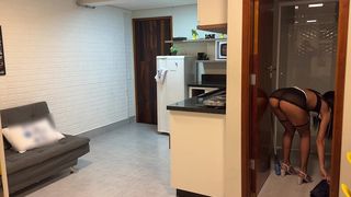 L@DRO&S COME O CU DA FAXINEIRA NOVINHA PARTE 1 (MAID)