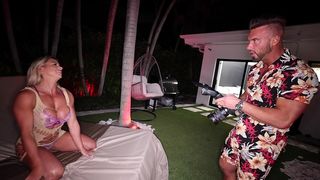 MUSCLE BARBIE DENISE ANDERS FLIRT WITH ME AND LET ME BANG HER CUNT