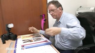 Jimmy arrive avec sa belle-soeur pour qu'on la depucelle devant une camera