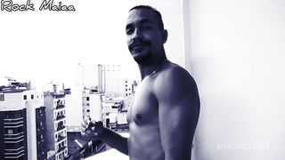 Loira lactante da o cu depois de fumar um com o dotado durante uma festa que rolava no apartamento da nossa amiga