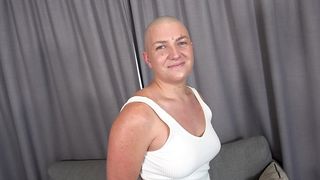 SO EIN SCHWEIN ! NOTGEILER VERMIETER IST AUFDRINGLICH !