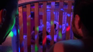 Une bonne sodo dans le club libertin !