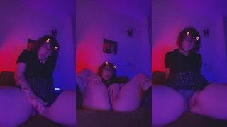 TRANS BOY FLASHES HIS BOYPUSSY JAYSALIXX